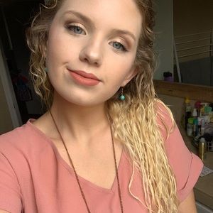 Meet your Posher, Brenna